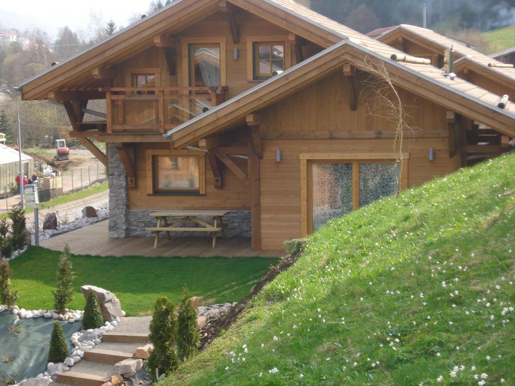 Les Chalets Des Chatelmines La Bresse Exterior photo